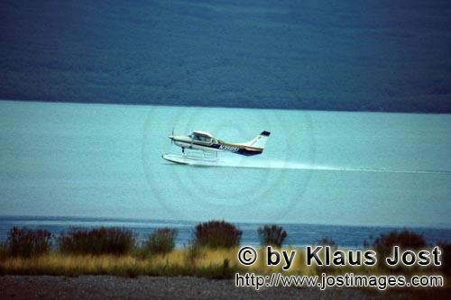 Wasserflugzeug/Buschflugzeug/Alaska            Mit dem Buschflugzeug ist es möglich in die entlegensten 