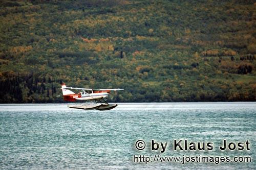 Wasserflugzeug/Buschflugzeug/Alaska            Mit dem Buschflugzeug ist es möglich in die entlegensten 