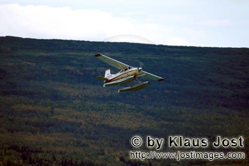 Wasserflugzeug/Buschflugzeug/Alaska            Mit dem Buschflugzeug ist es möglich in die entleg