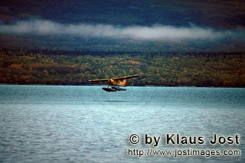 Wasserflugzeug/Buschflugzeug/Alaska        Mit dem Buschflugzeug ist es möglich in die entlegen