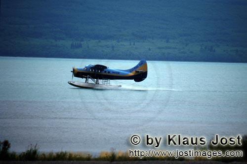 Wasserflugzeug/Buschflugzeug/Alaska        In der Regel fliegt man von King Salmon mit einem kleinen, o