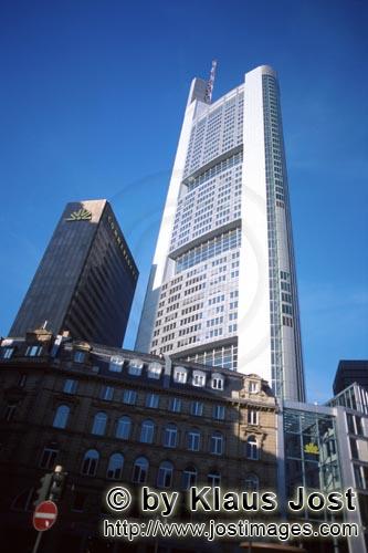 Frankfurt am Main/Deutschland        Commerzbank-Wolkenkratzer, ein eye catscher in Frankfurt        Der <b