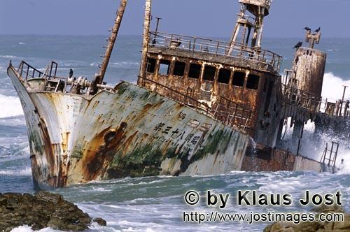 Cape Agulhas/ Distrikt Overberg/Westkap/Südafrika        Meisho Maru 38 - Wreck at the Cape Agulhas
