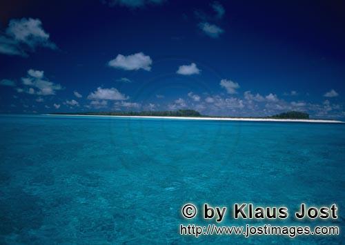 Midway/Hawaiian Islands/USA        Südsee - Grüne Vegetation, weißer Strand und türkisfarbene La