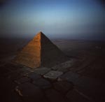 Blick von der Cheopspyramidenspitze auf die Pyramide Chephren